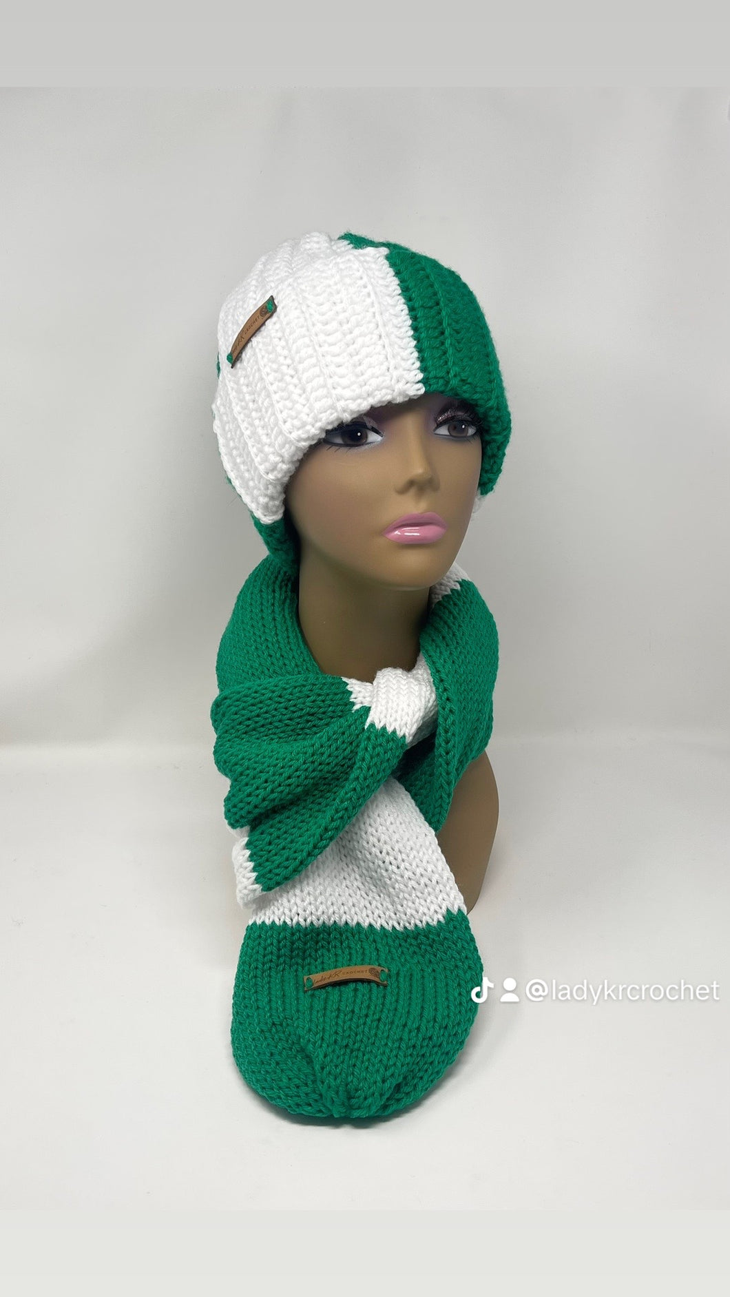 Eagles Hat and Scarf Set