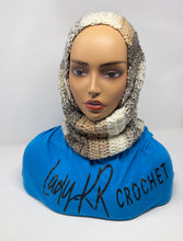 Load image into Gallery viewer, Crochet cowl
